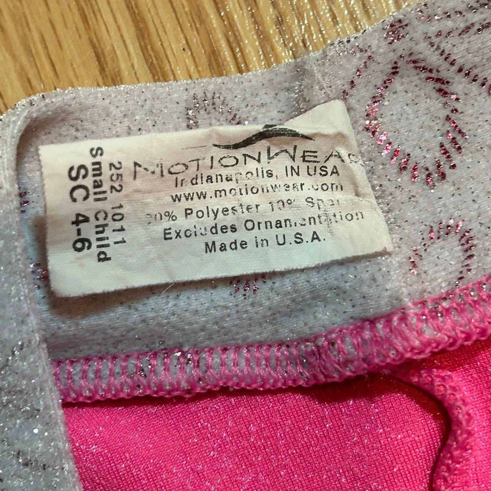 Motionwear bright pink and silver dance velvet skirt child‎ small 4-6